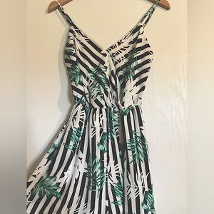 Black & white with a beach vibe green. Romper. Size S. Lightweight. Breathable.